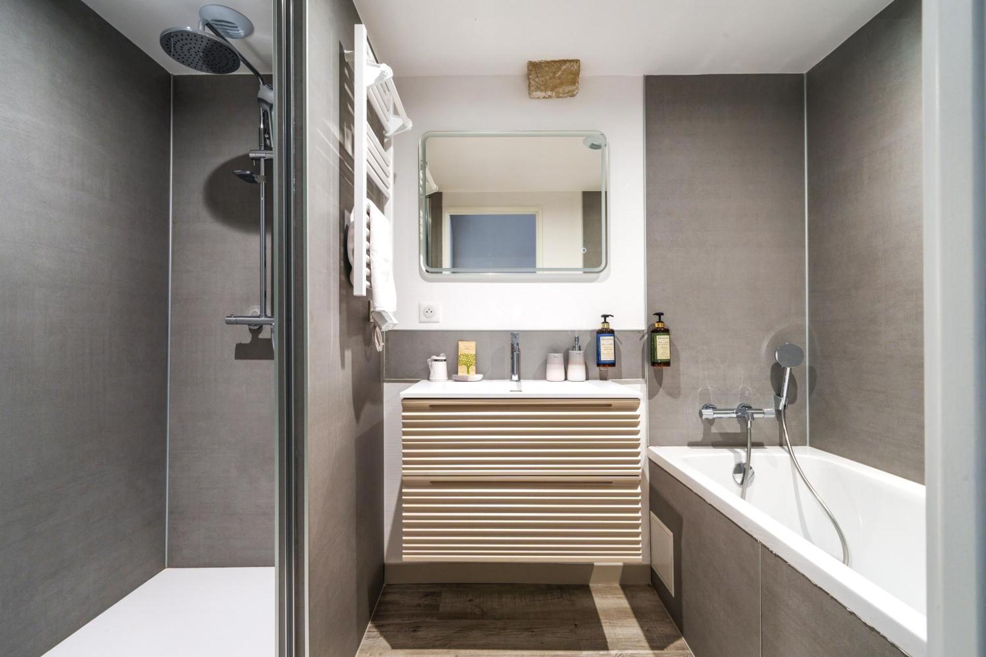 The Originals Boutique, Hotel Le George , לוצ'ס מראה חיצוני תמונה